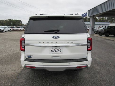 Used 2024 Ford Expedition Platinum image 4