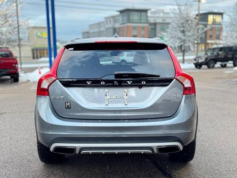 Used 2018 Volvo V60 T5 Cross Country w/ Convenience Package image 5