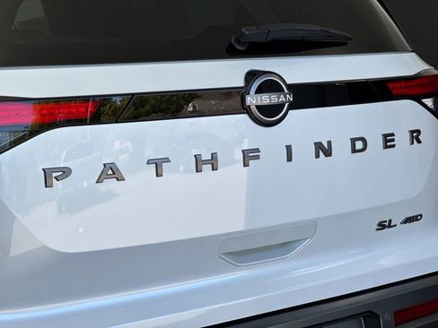 New 2026 Nissan Pathfinder SL AWD/4WD image 26