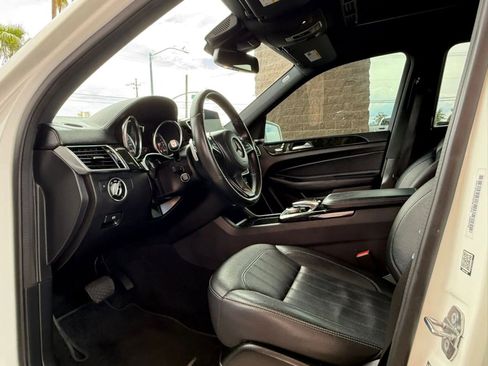 Used 2019 Mercedes-Benz GLS 450 4MATIC image 41