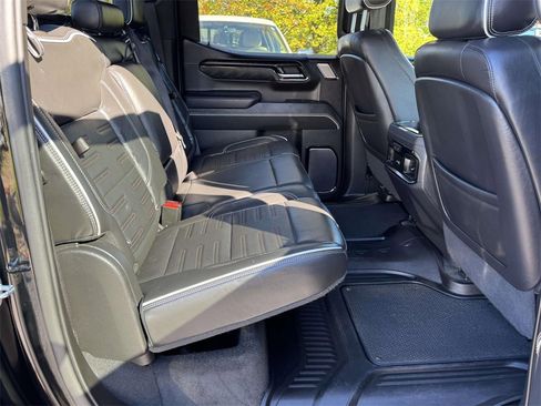 Used 2023 GMC Sierra 1500 AT4X image 14