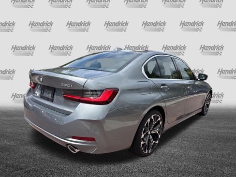 Certified 2025 BMW 330i Sedan RWD image 10