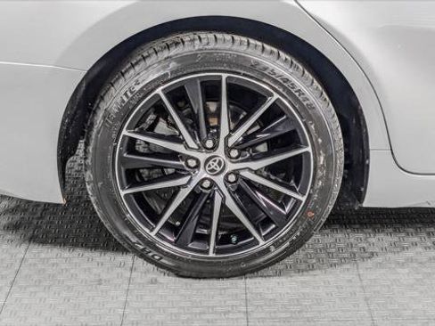 Used 2021 Toyota Camry SE image 30