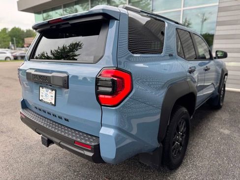 Used 2026 Toyota 4Runner SR5 AWD/4WD image 5