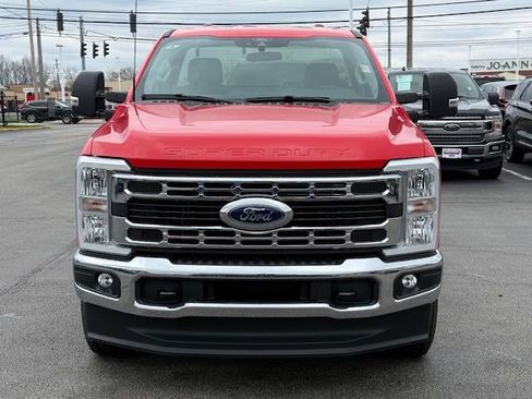 New 2025 Ford F350 XLT image 10