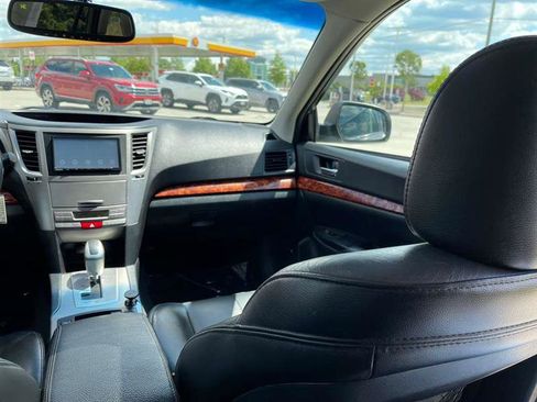 Used 2011 Subaru Outback 3.6R Limited w/ PWR Moonroof Pkg AWD/4WD image 26