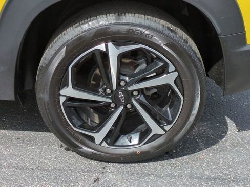 Used 2023 Chevrolet TrailBlazer RS w/ Convenience Package AWD/4WD image 32