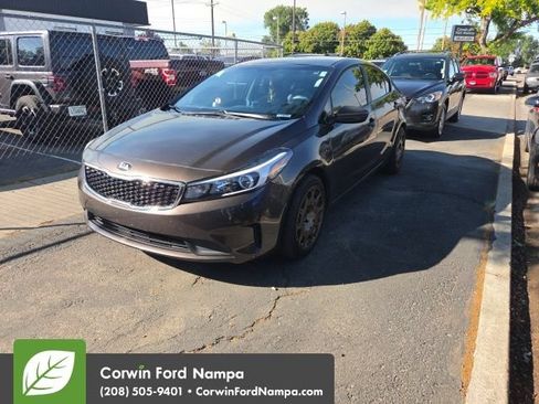 Used 2017 Kia Forte LX w/ LX Popular Package FWD image 2