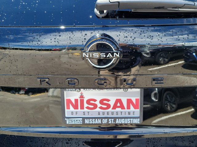 Certified 2026 Nissan Rogue Dark Armor AWD/4WD image 8