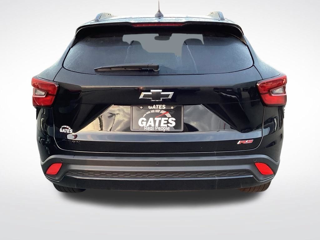 Used 2025 Chevrolet Trax RS w/ Driver Confidence Package FWD image 9