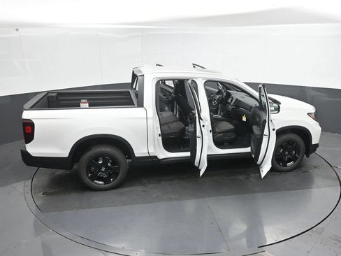 New 2026 Honda Ridgeline Black Edition image 43