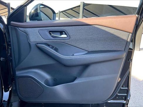 Certified 2022 Nissan Rogue SV image 22