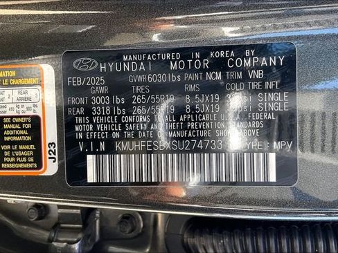 Certified 2025 Genesis GV80 2.5T Standard AWD/4WD image 32