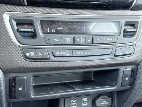 Used 2025 Honda Passport TrailSport image 19