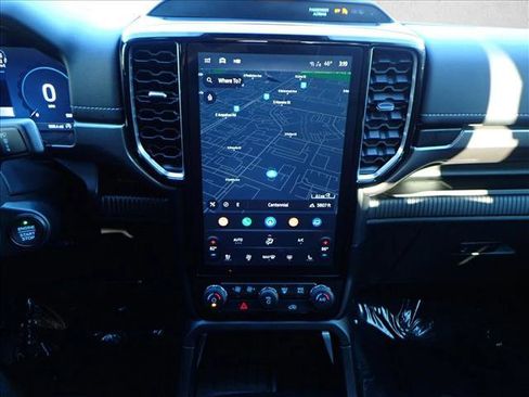 Used 2024 Ford Ranger Lariat w/ Trailer Tow Package image 15