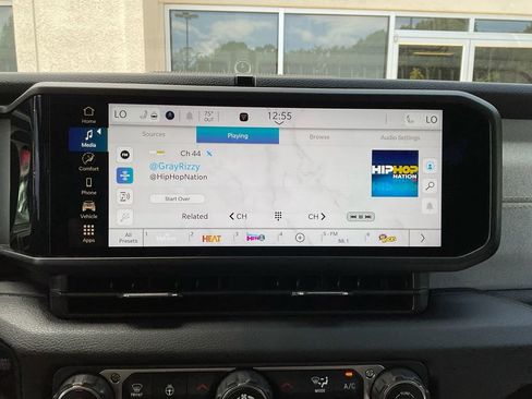 New 2025 Jeep Gladiator Sport image 20