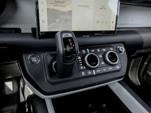 Used 2025 Land Rover Defender 130 X-Dynamic SE image 14