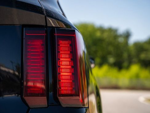 Used 2023 Kia Sorento X-Line EX image 16