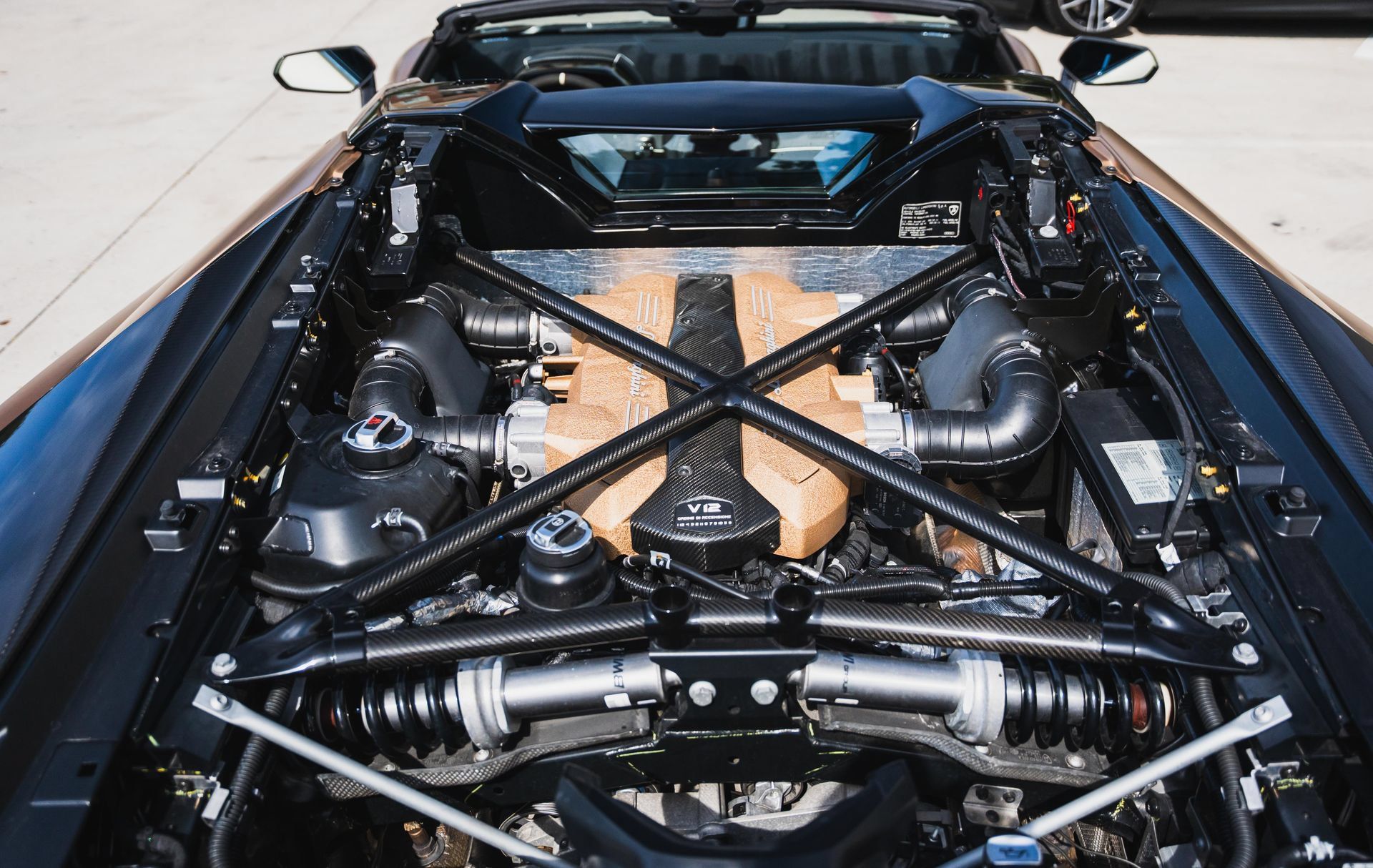 Used 2021 Lamborghini Aventador SVJ AWD/4WD image 4