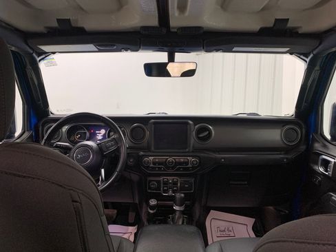 Used 2022 Jeep Gladiator Willys image 17