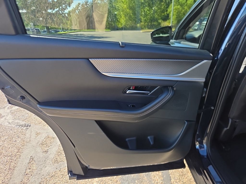 Used 2025 MAZDA CX-90 Plug-In Hybrid w/ Preferred AWD/4WD image 22