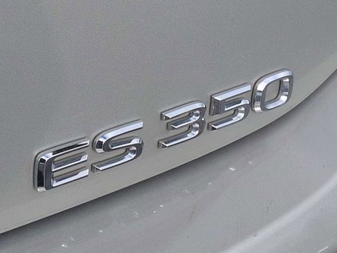 Used 2022 Lexus ES 350 w/ Premium Package image 13