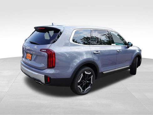 Certified 2024 Kia Telluride S w/ S Sunroof Package AWD/4WD image 3