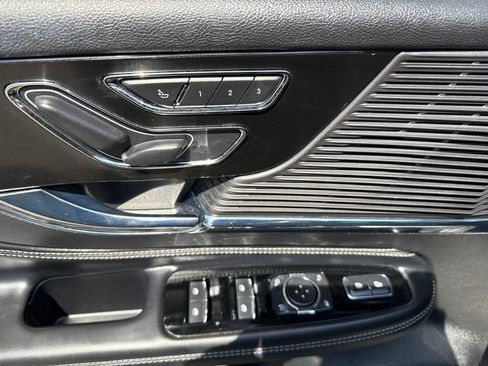 Used 2022 Lincoln Corsair AWD w/ Equipment Group 101A image 16