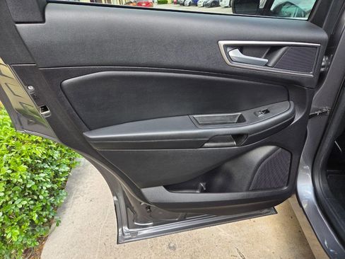 Used 2021 Ford Edge SEL w/ Convenience Package image 15