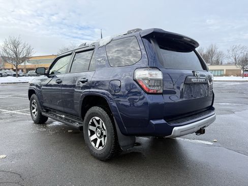 Used 2018 Toyota 4Runner TRD Off-Road Premium image 9