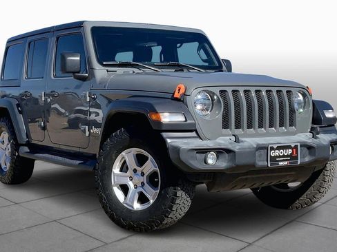 Used 2019 Jeep Wrangler Unlimited Sport S image 3