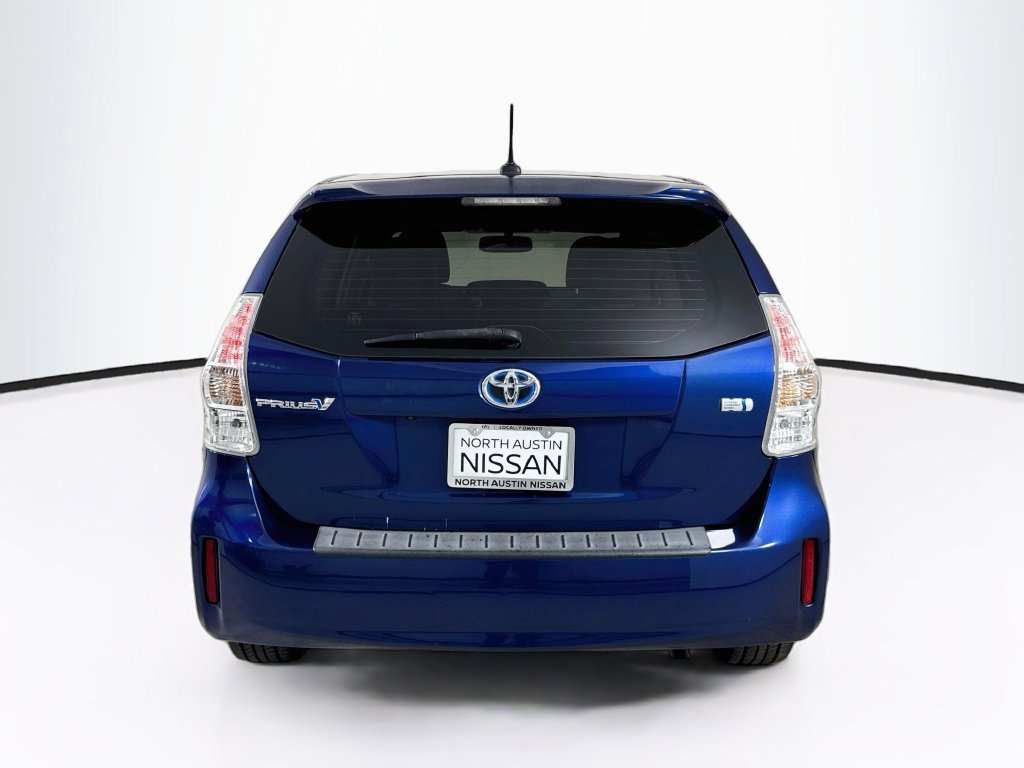 Used 2013 Toyota Prius V Five FWD image 6
