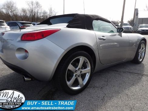 Used 2007 Pontiac Solstice Convertible w/ Premium Package RWD image 5