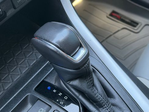 Used 2019 Toyota RAV4 XLE Premium w/ Cold Weather Package FWD image 23