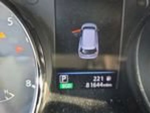 Used 2018 Nissan Rogue SV FWD image 5