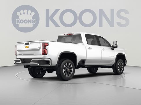 Used 2024 Chevrolet Silverado 2500 LT AWD/4WD image 4