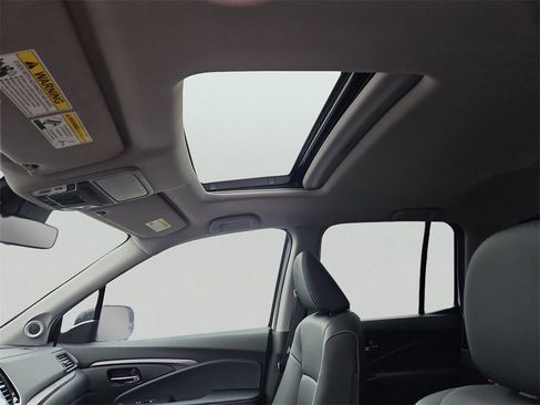 New 2025 Honda Ridgeline RTL image 11