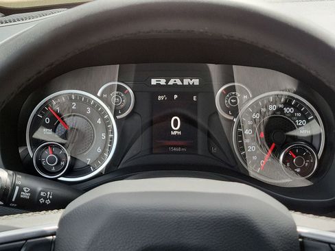 Used 2025 RAM 1500 Big Horn AWD/4WD image 12