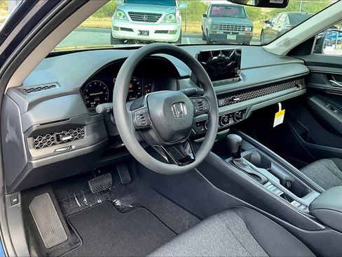 New 2025 Honda Accord SE image 8