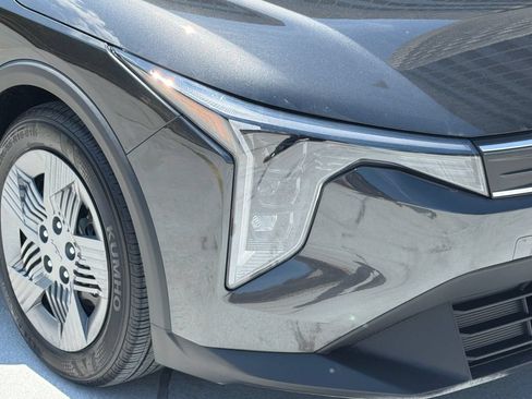 New 2026 Kia K4 FWD image 9