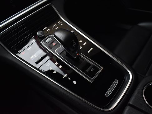 Used 2023 Porsche Panamera 4 Platinum Edition AWD/4WD image 41