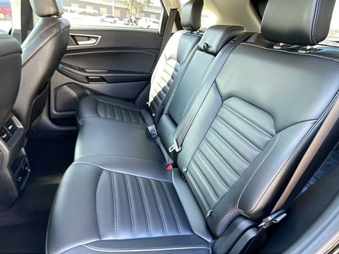 Used 2021 Ford Edge SEL w/ Convenience Package image 16