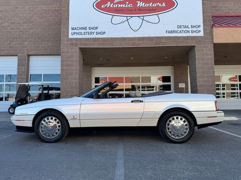 Used 1993 Cadillac Allante image 2