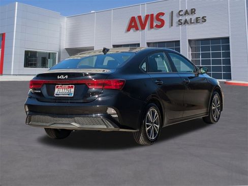 Used 2024 Kia Forte LXS image 6