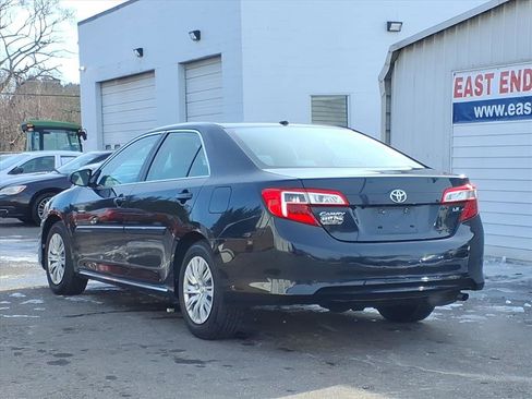 Used 2014 Toyota Camry LE image 3