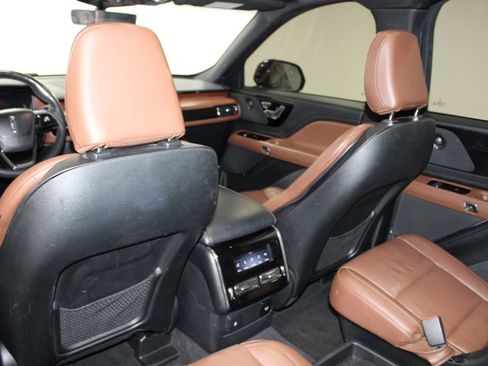 Used 2022 Lincoln Aviator Reserve w/ Equipment Group 201A AWD/4WD image 28