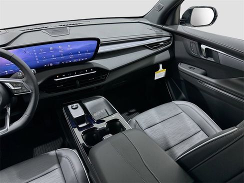 New 2026 Buick Enclave Sport Touring w/ Power Package image 24