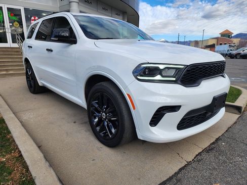 Used 2024 Dodge Durango GT image 3