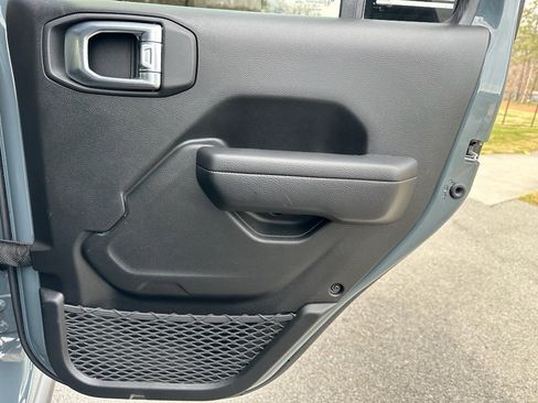 Used 2024 Jeep Wrangler Unlimited Rubicon w/ XTREMEE 35" Tire Package image 27