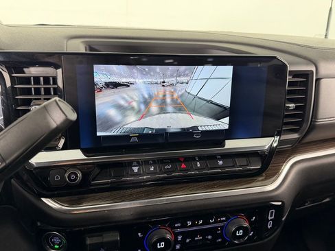 Used 2025 Chevrolet Silverado 2500 LT w/ Convenience Package image 21